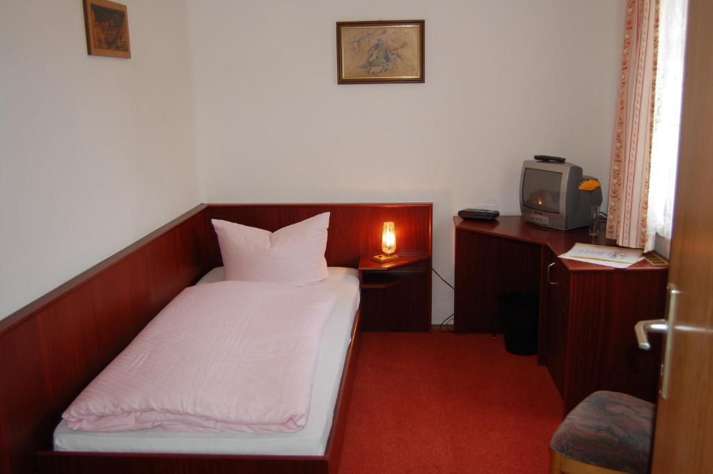 Rennstieg-Hotel Rettelbusch Kammerforst Szoba fotó